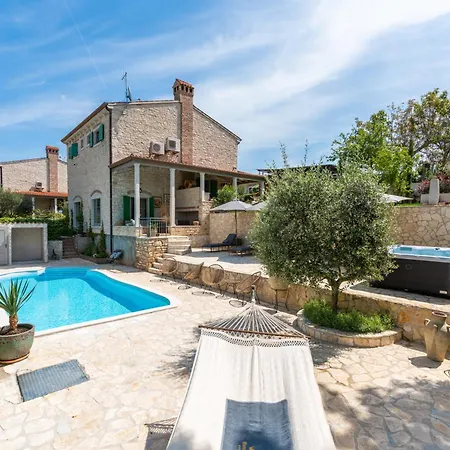 Villa Momento Baldaši