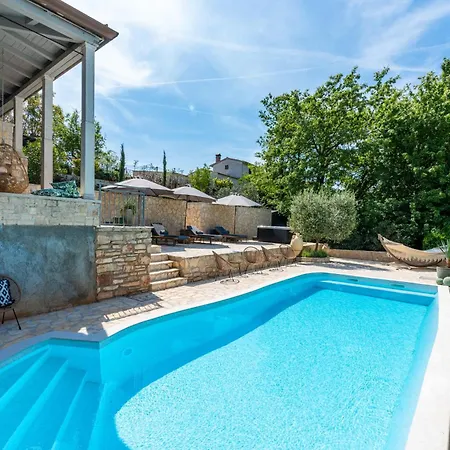 Villa Momento *